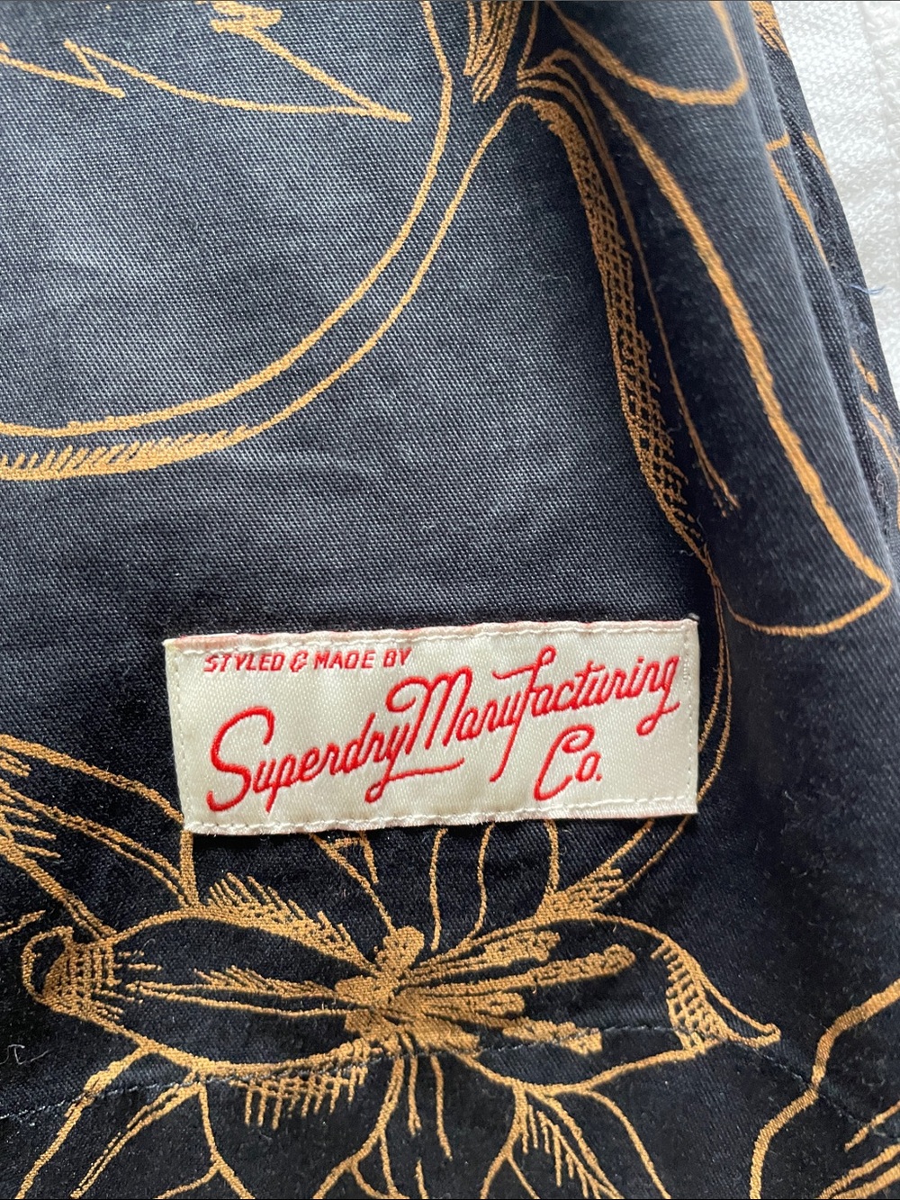 Superdry Black Short-Sleeve Button-Up Shirt with Tan Floral Outline - Picture 2 of 4
